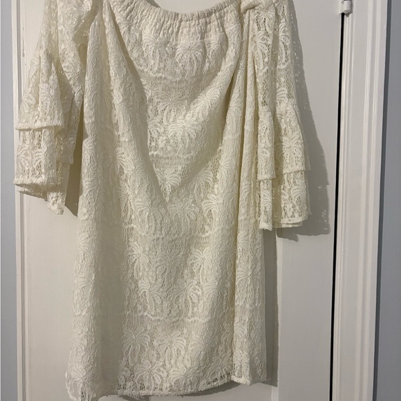 Lilly Pulitzer Dresses & Skirts - Lilly Pulitzer Cream Lace Off-Shoulder Dress